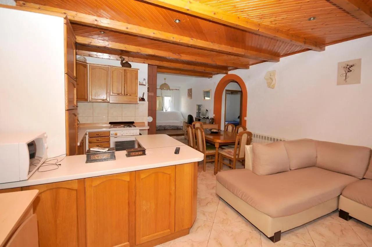 Apartman Elena Τρογκίρ 0*,  Κροατία